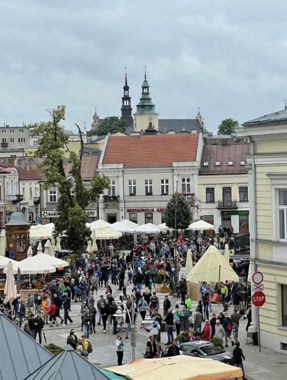 Apartment Spanie 7 W Rynku Centrum &parking Kielce